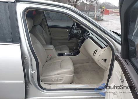 2010 Cadillac Dts Luxury Collection z USA, uszkodzony, nr VIN 1G6KD5EY3AU100745